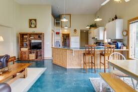 Clinton House | 15-acre getaway centrally located for beaches, galleries, & dining - dogs ok!