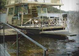 Taylor Bay House | Rudawe Lodge with FREE Lake Eildon boat cruise