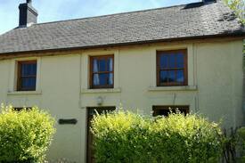 Felinfach House | Welsh rural village cottage