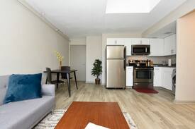 Downtown Louisville Apartment | Couple's Getaway in Downtown Louisville!