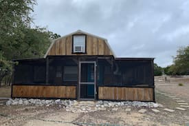 Edwards County House | Rustic Hunting Cabin