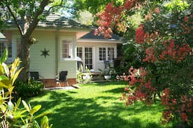 Manly Vale House | Manly Sunshine Cottage - quiet family retreat