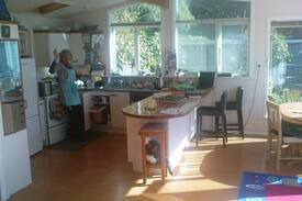 Lower Hutt House | Eastbourne (NZ) seaside retreat !