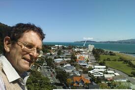 Lower Hutt House | Eastbourne (NZ) seaside retreat !