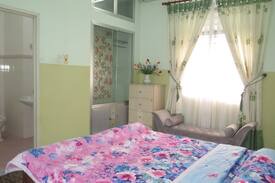 Ninh Kieu House | Sunshine,windy room in centre city(3A)villaNgocLan