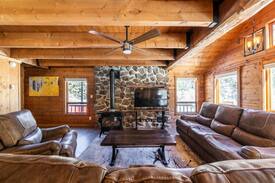 Idaho Springs House | Gorgeous Still Water Mountain Retreat