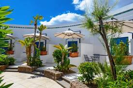 Vulcano Porto Apartment | Les Sables Noirs. We rent mini apartment