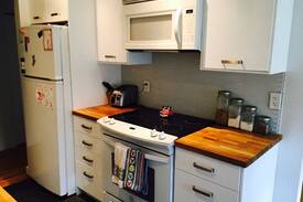 Upper Lonsdale Apartment | North Vancouver Getaway - Close to Skiing
