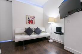 Financial District Apartment | Bright and cozy 2 BR in Financial District