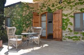 Garrigoles Villa | Casa Olives, 15kms to the Costa Brava beaches