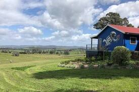 Tarrawarra Cabin | Outlook Hill Vineyard & 5 Cottages in YarraValley