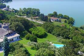 Galbiate Villa | Villa with 2ect park near Como Lake