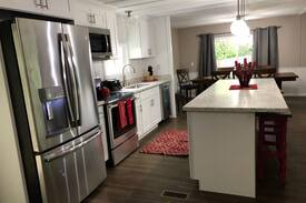 Bothell House | Holly Hills Airbnb