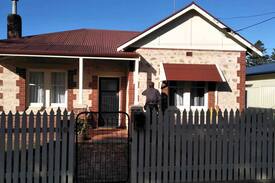 Port Elliot Cabin | Tea Tree Cottage - Heart of Port Elliot