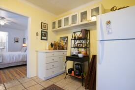 Victory Hills House | Casita Near Nob Hill, Airport, UNM, 5 min Downtown