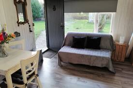 Ostgroßefehn Villa | Blokhut in landelijke stijl midden in de natuur