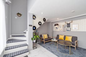 Kunshan Apartment | 网红打卡金字塔观景大露台公寓