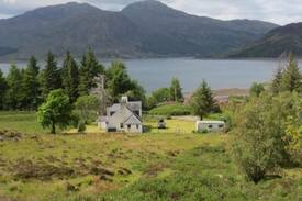 Glenelg House | A traditional Highland home near Skye welcomes you