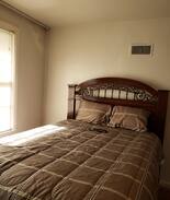 Abercorn Heights House | ORANGE BLOSSOM DREAMS - QUEEN-SIZE BEDROOM SUITE