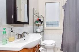 Mission Hill House | Cozy Private room close fenway & Downtown Boston