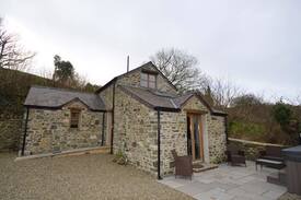Aberaeron House | River Aeron Barn, (with hot tub)