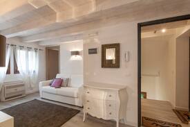 Cannaregio Apartment | Residenza Tiziano App. Nicola