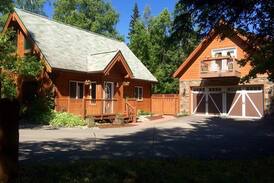 Huffman - O' Malley House | Beautiful 2 Bedroom Cabin in South Anchorage