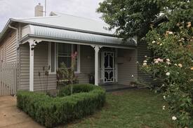 Tatura House | Sellwood Cottage