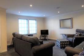 Leven House | Sahara Park - PET FRIENDLY