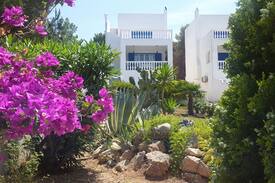 Milos House | Entire 2nd Floor in Shared House, Agkistri Ιsland