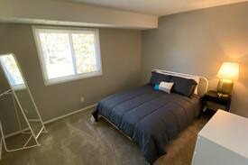 Lincoln House | Renovated, 3-bedrooms, pet-friendly, south lincoln