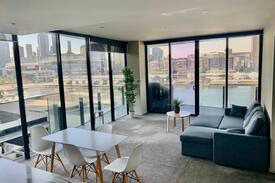 Docklands Apartment | Amazing view and cozy house in Docklands CBD