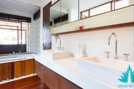 Healey Lane House | HLS - Silverburn Cottage Apartment
