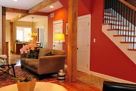 Uptown House | Andersonville - Perfect location!