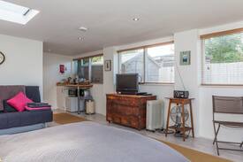 Christchurch House | The Studio B&B Luxury Garden Room
