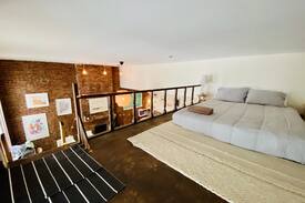 Lincoln Square Apartment | Spacious UWS loft apartment by Central Park