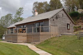 Strontian Cabin | Cottage with stunning sea loch view