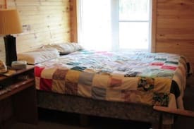Mechanic Settlement Cabin | Mechanic Lake Cottage