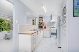 Toogoom House | BEACH HOUND (Pets Welcome)