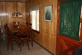 Pinetop-Lakeside Cabin | Pinetop Cabin #7 2 Bed 1 Bath Sleeps 6