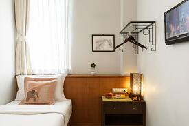 Wat Bowon Niwet Hotel | Dinso Home boutique hotel (Single Room 1)