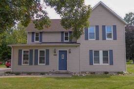 Watervliet House | Waterfront & Country Feel in the City