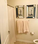 Dover Apartment | Quaint Private Bed & Bath