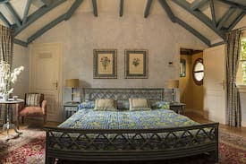 Marbella Villa | Luxurious Villa in Marbella Hill Club - Selena by Rafleys, Private Pool, Aircon