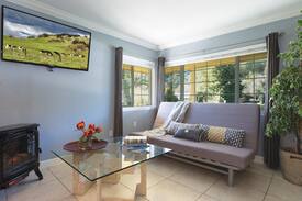 Upper Lake Hotel | Waterfront Executive Suite - Lodge At Blue Lakes