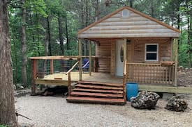 Eminence Cabin | Deadwood Acres Hideaway