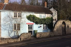 Glastonbury Cabin | St Michael's Cottage & Garden on Glastonbury Tor