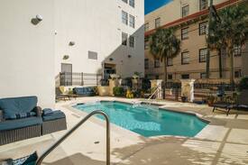 Galveston Apartment | 2101 Church Street - Historic Jean Lafitte Hotel