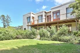 Hout Bay House | Family home surrounded by mountain nature