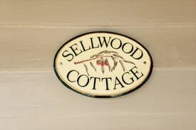 Tatura House | Sellwood Cottage